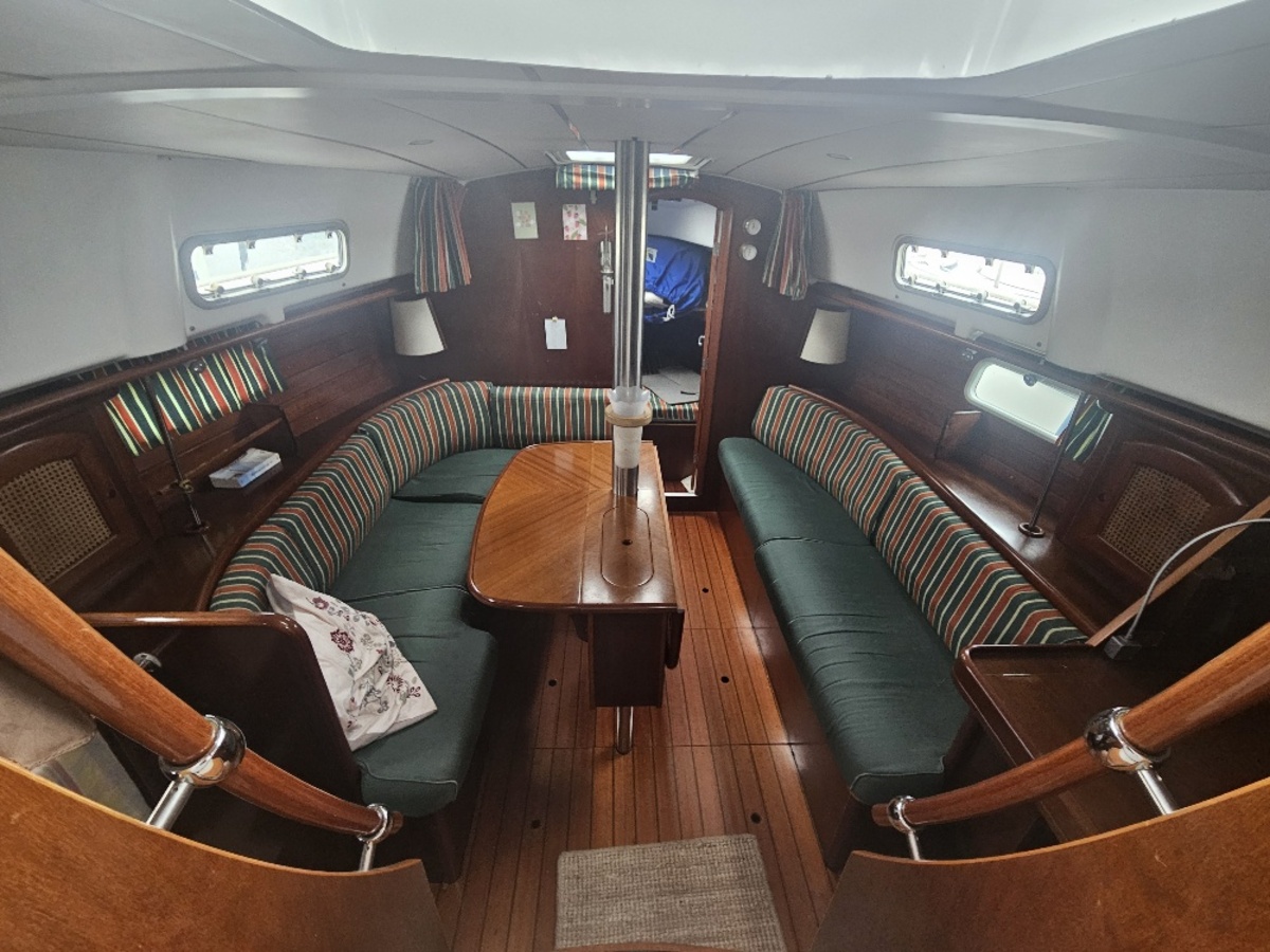 Beneteau Oceanis 36CC — foto 3 van 24