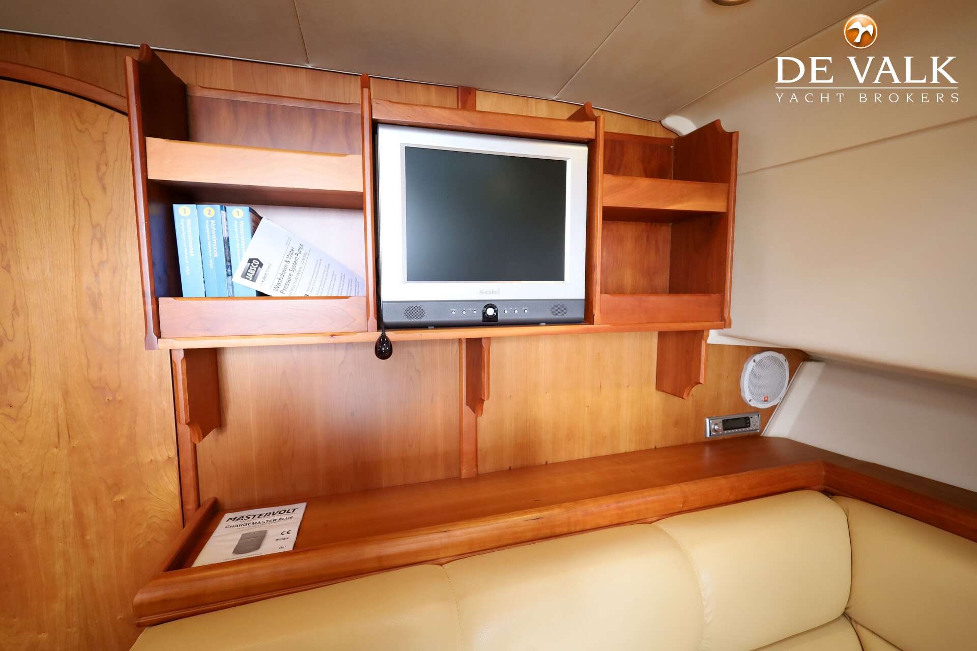 Mainship 34 Rumrunner II — foto 31 van 41