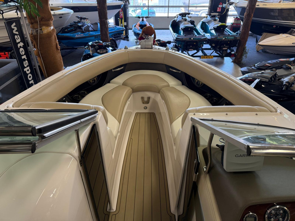 Regal 2500 Bowrider — foto 18 van 29