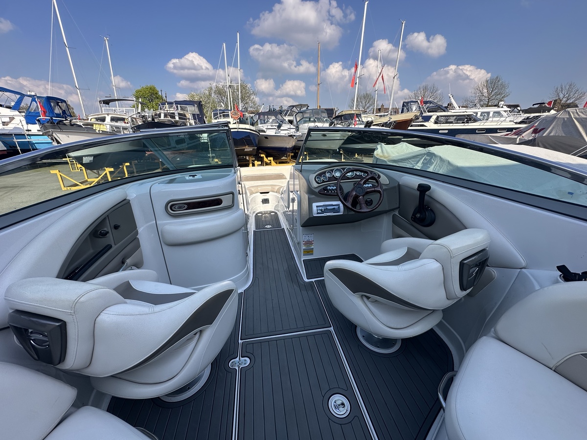 Crownline E6 — foto 2 van 22