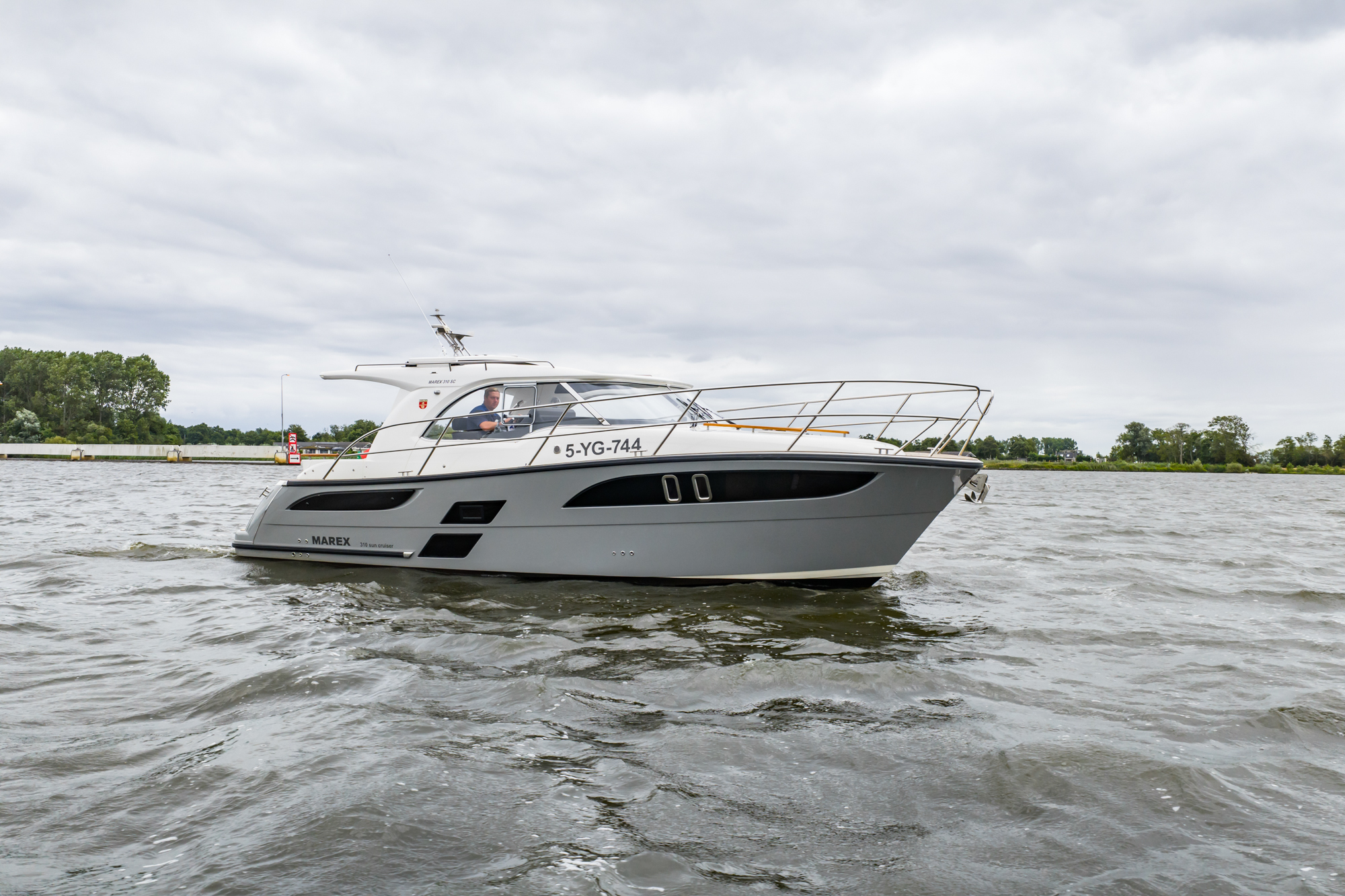 Marex 310 Sun Cruiser — foto 1 van 102