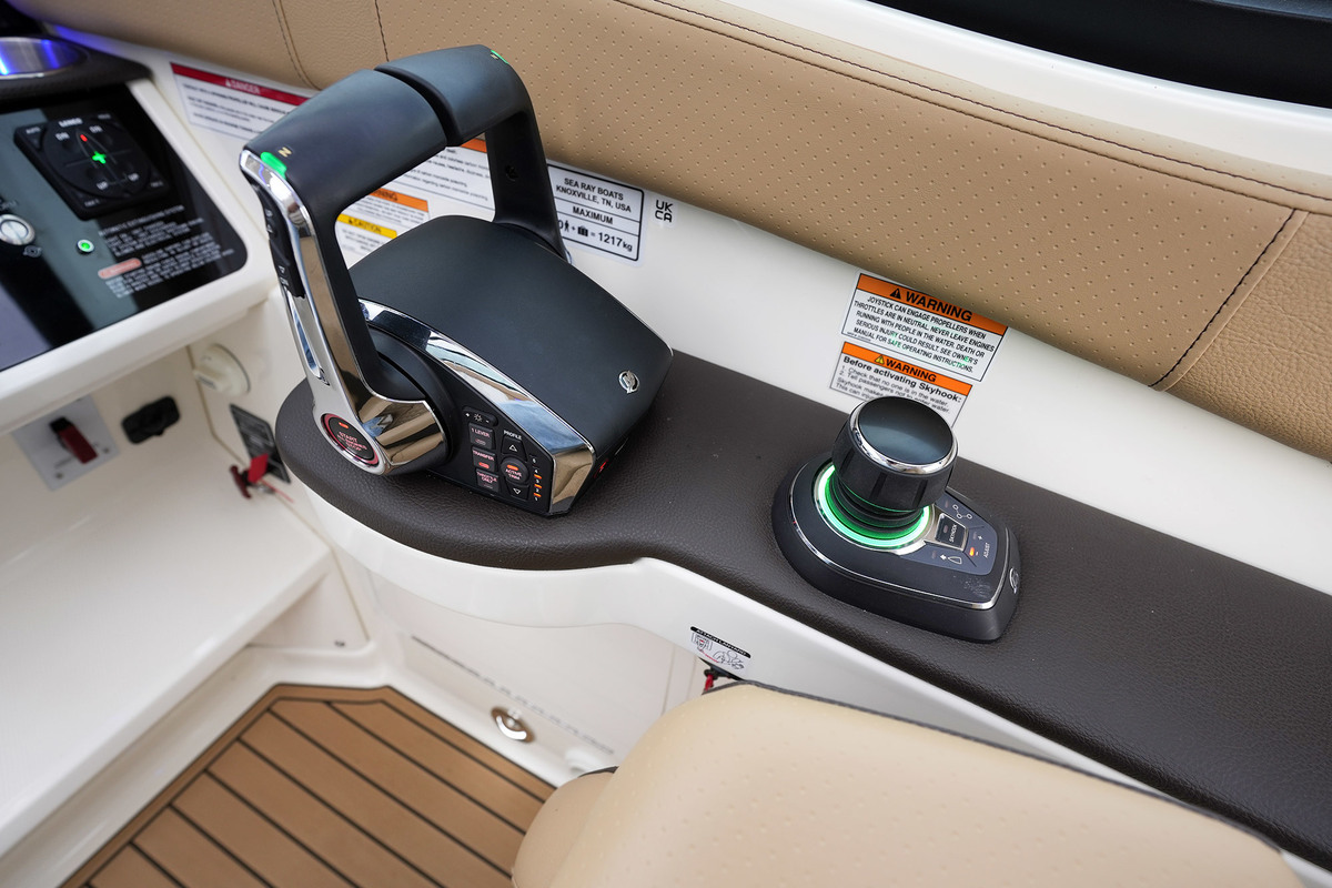 Sea Ray Sundancer 320 — foto 68 van 80