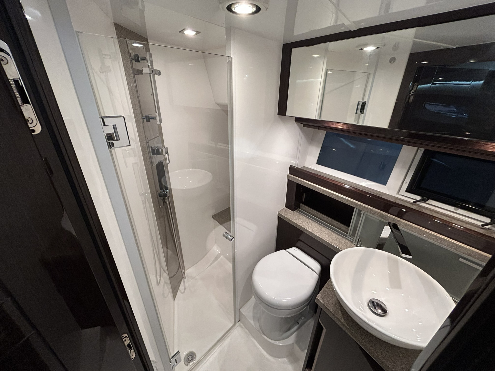 Galeon Yachts Galeon 420 fly 2017 — foto 21 van 42