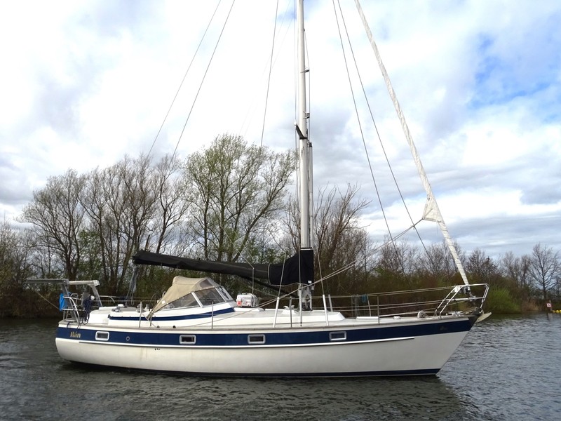 Hallberg Rassy 352 MKII — foto 1 van 45