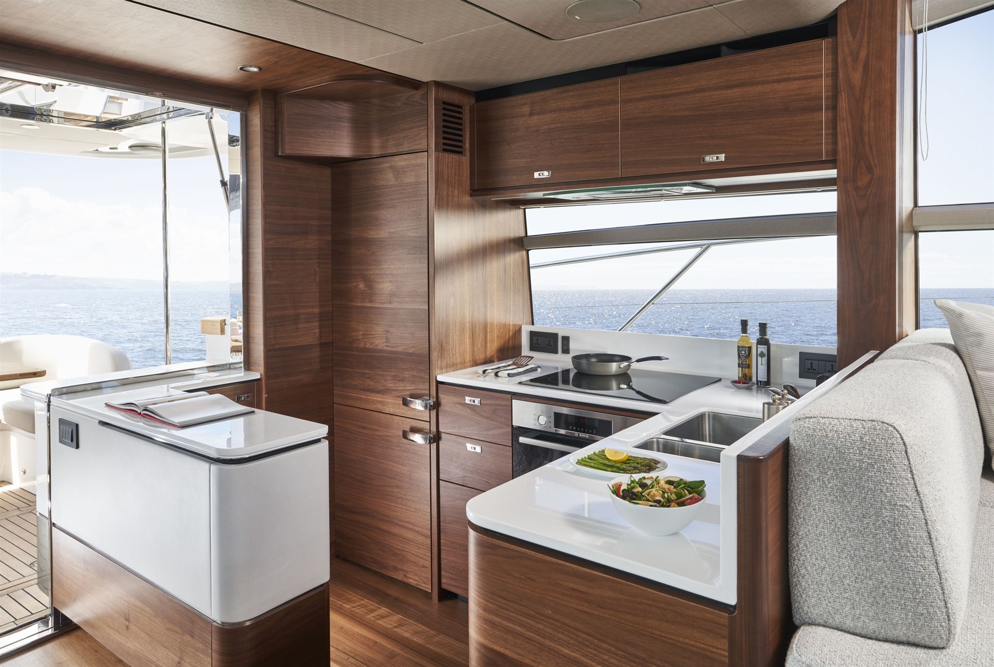 Princess F62 (2020) — foto 11 van 11