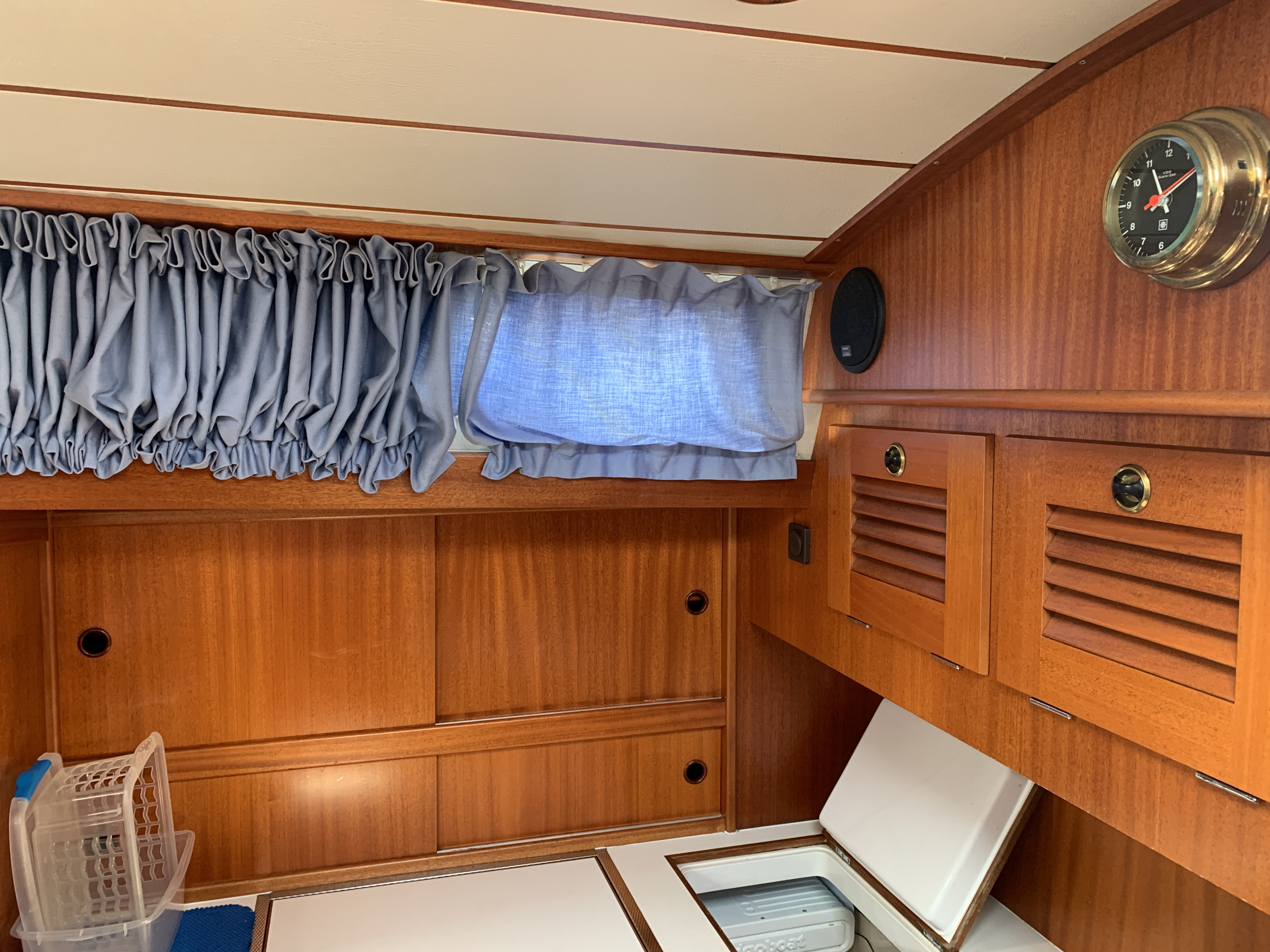 Hallberg-Rassy 42 — foto 36 van 77