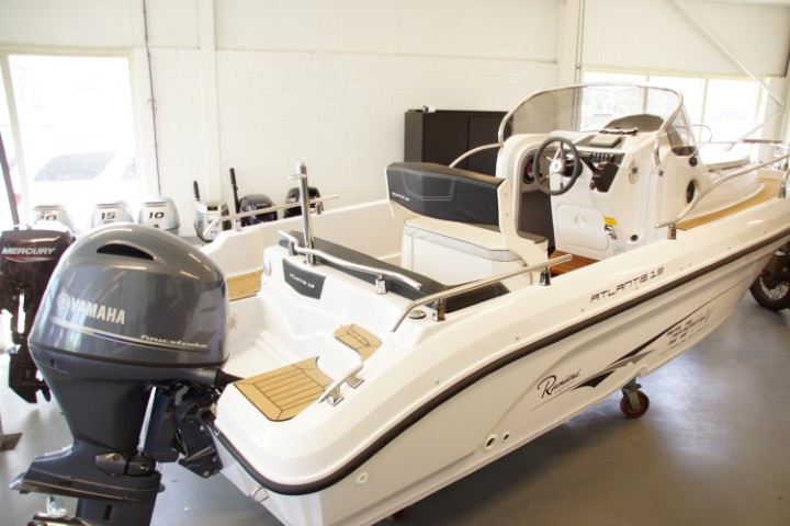 Ranieri Internationale Atlantis 19 incl. 130pk Yamaha en trailer — foto 13 van 25