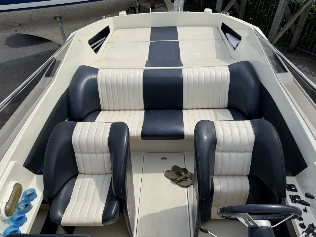 Riva St Tropez — foto 16 van 33
