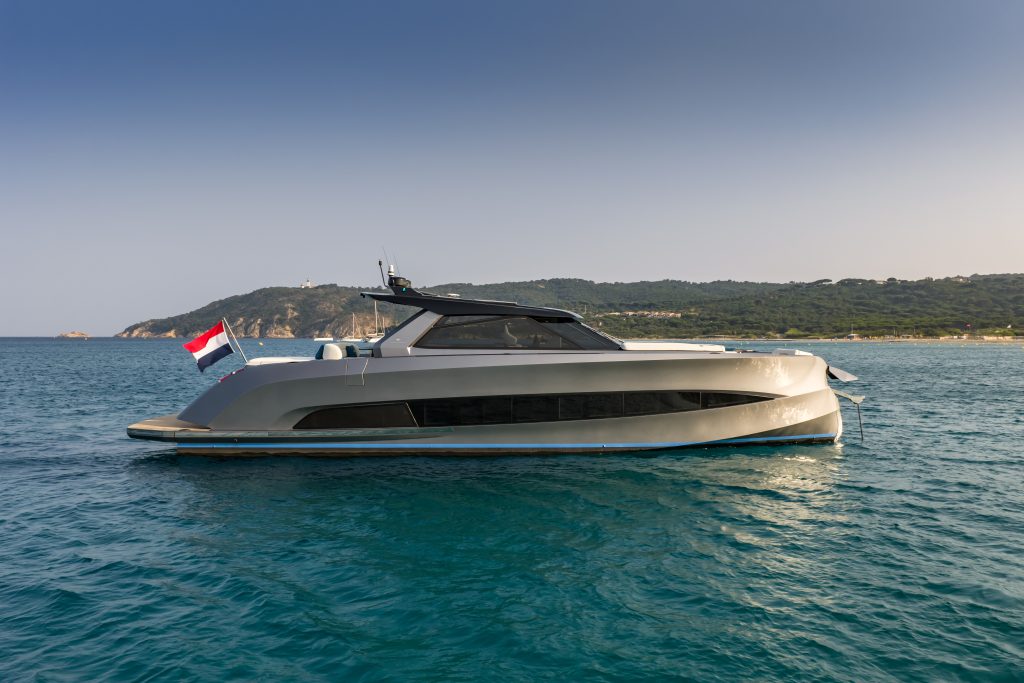 Journal Steeler Yachts’ Bronson 65 arrives on the Côte d’Azur — foto 3 van 10