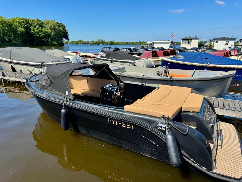 Oud Huijzer  616 deLuxe occasion 60pk in bemiddeling incl ligplaats — foto 12 van 12