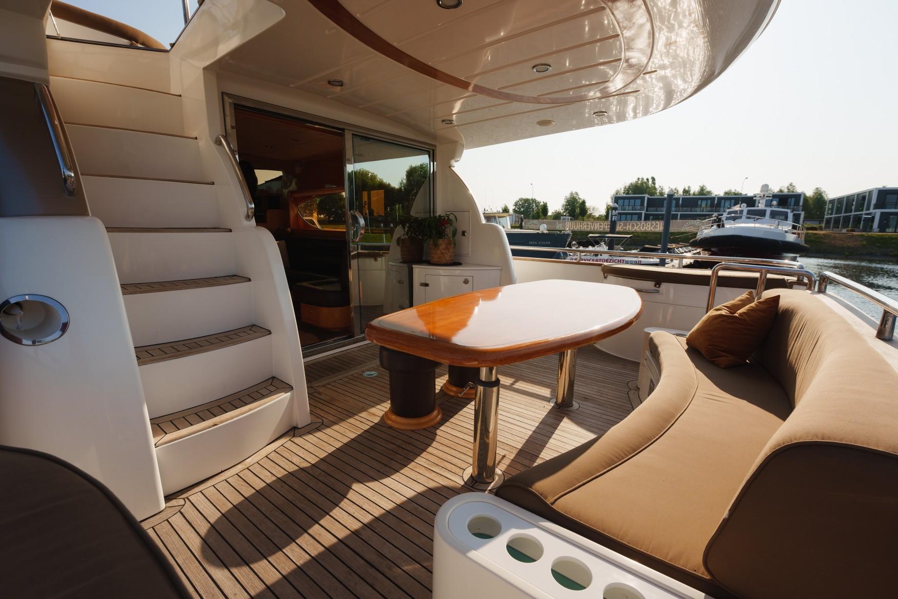 Elegance 54 — foto 13 van 75