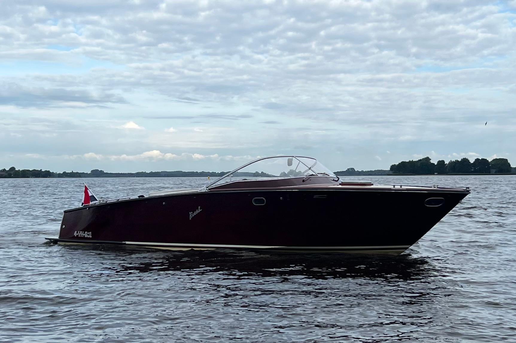 Boesch 850 Runabout Deluxe — foto 3 van 40