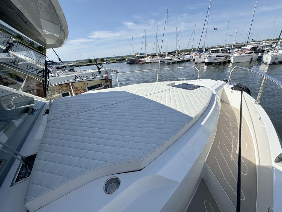 Cobra Yachts Campione 41 Fly — foto 12 van 12