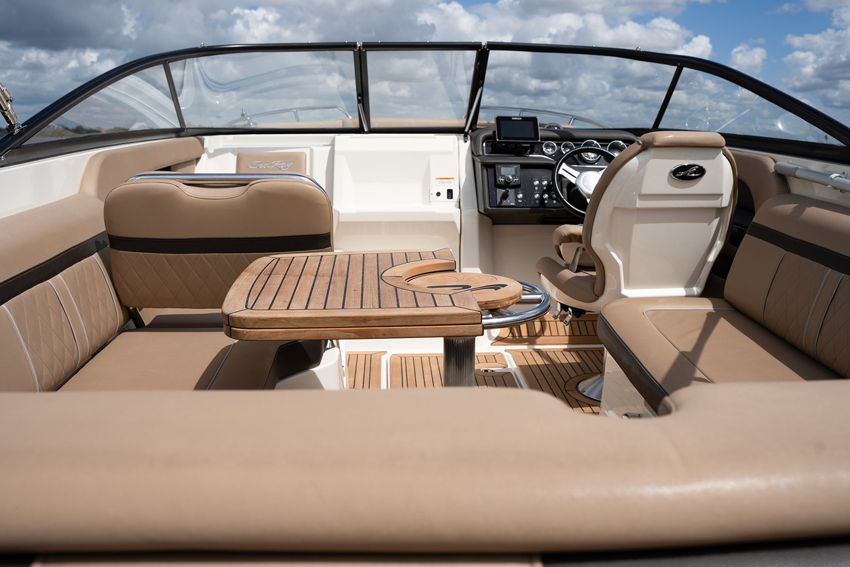 Sea Ray Sun Sport 250 — foto 17 van 46