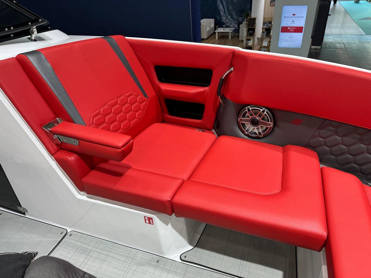 Four Winns H9 Bowrider — foto 11 van 25