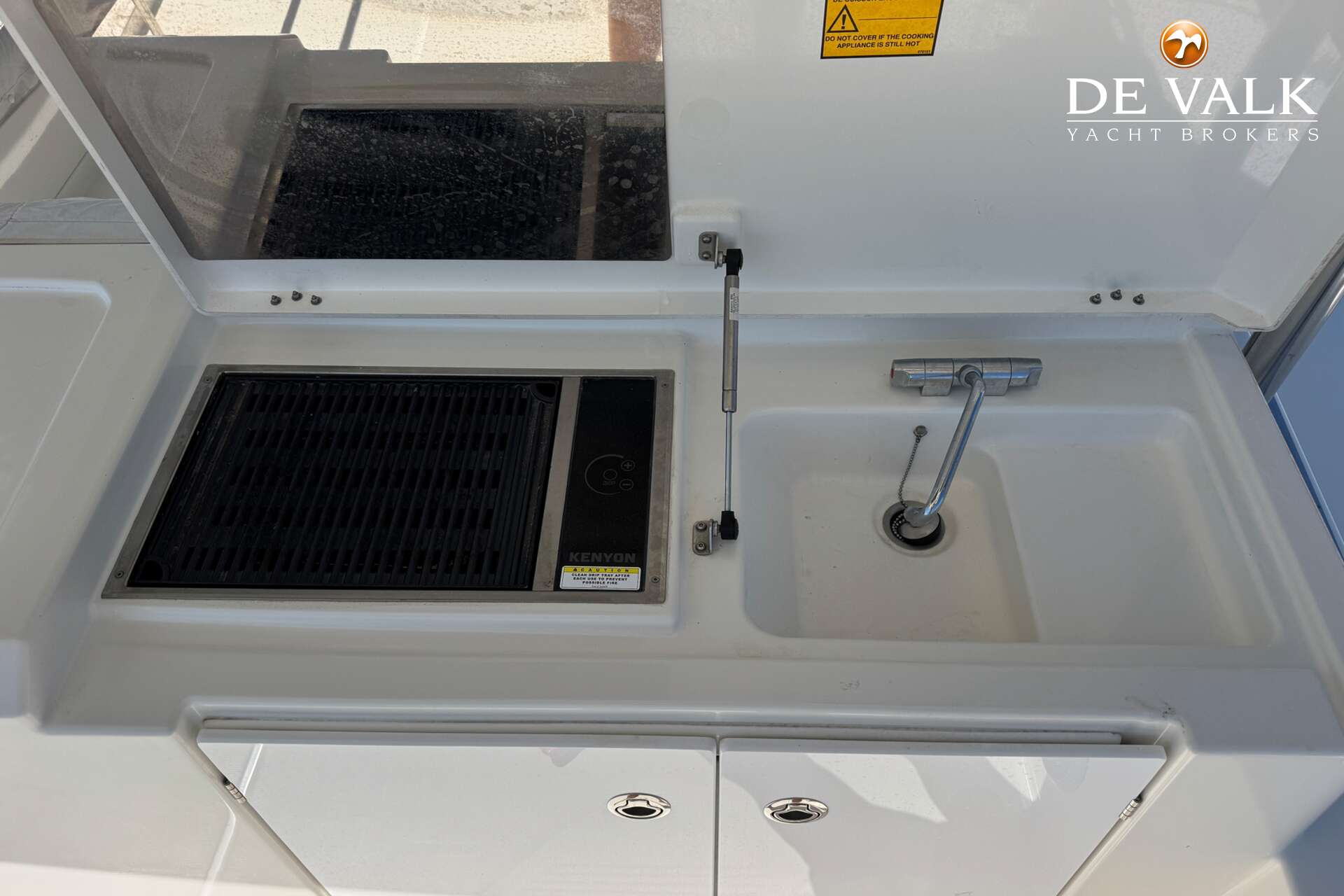 Beneteau Swift Trawler 48 — foto 8 van 35