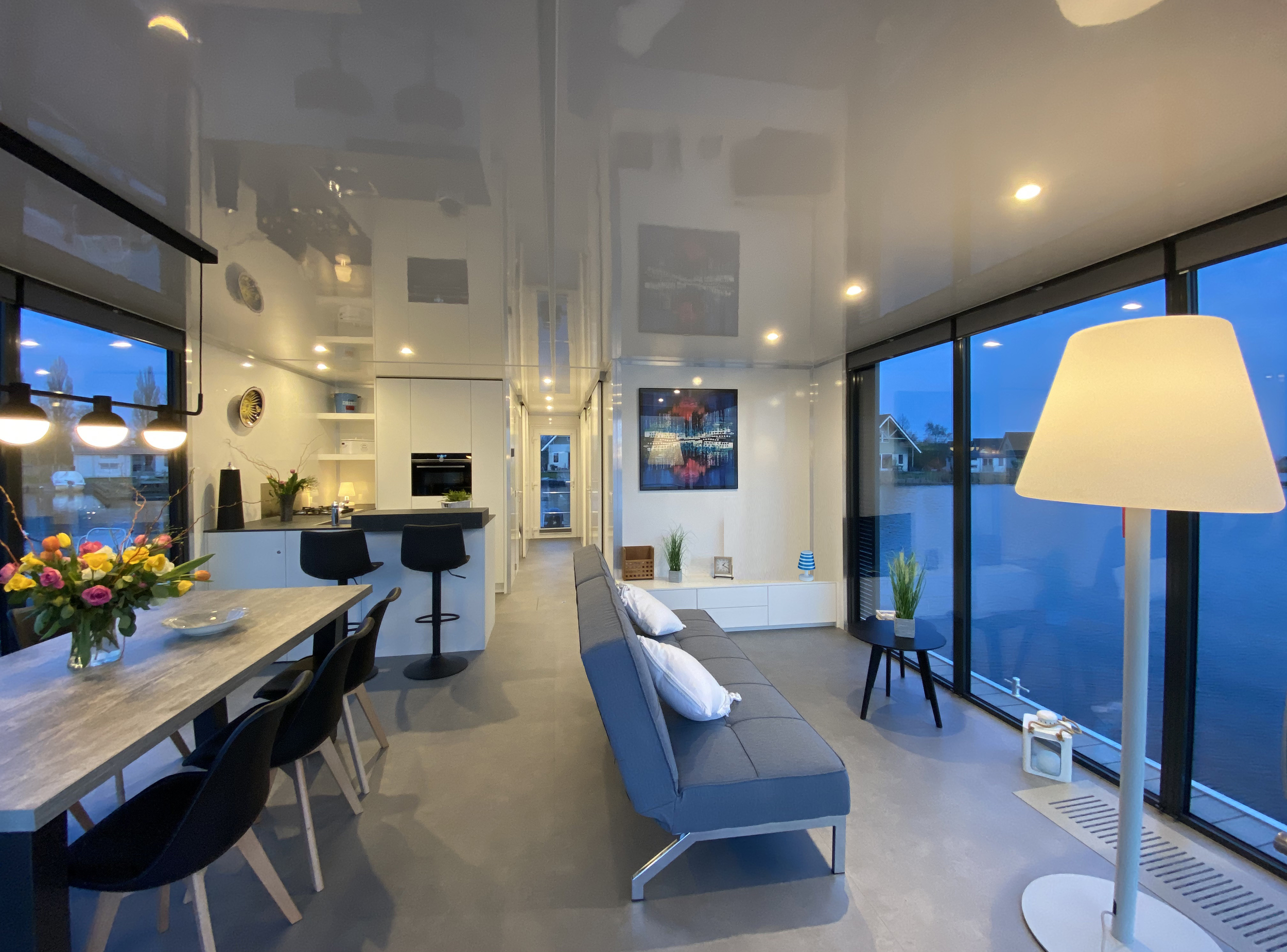 VaarAppartement 'Black Pearl' Houseboat - Panoramahut — foto 34 van 42