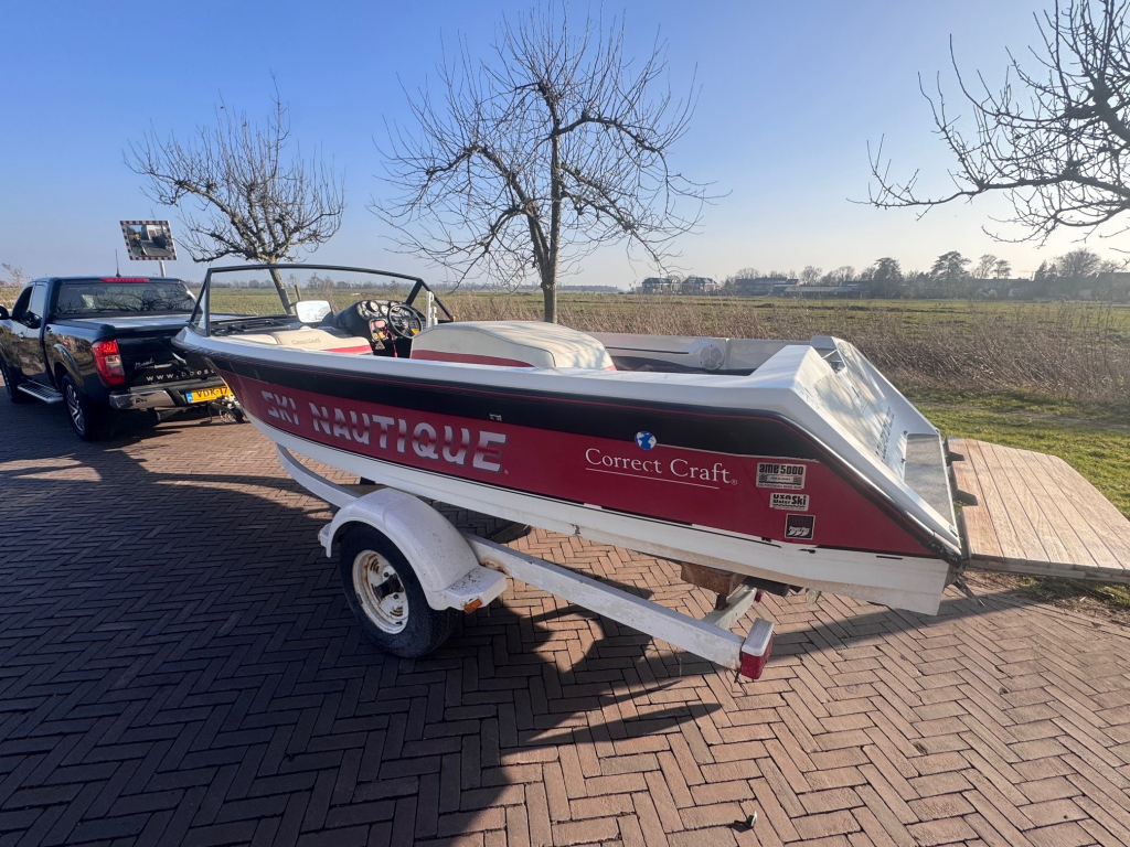 Ski Nautique Correct Craft — foto 3 van 13