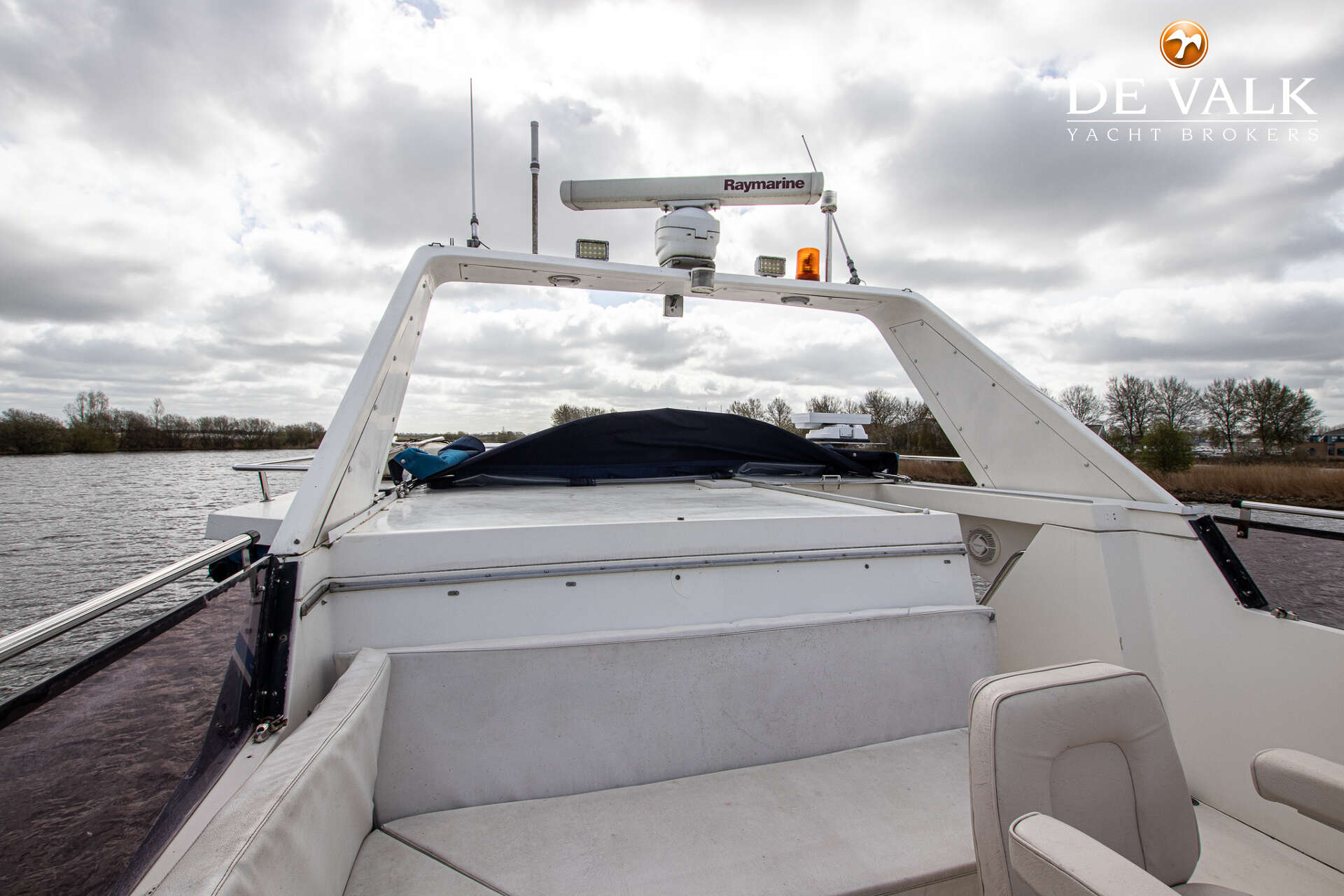 Neptunus 145 Flybridge — foto 16 van 38