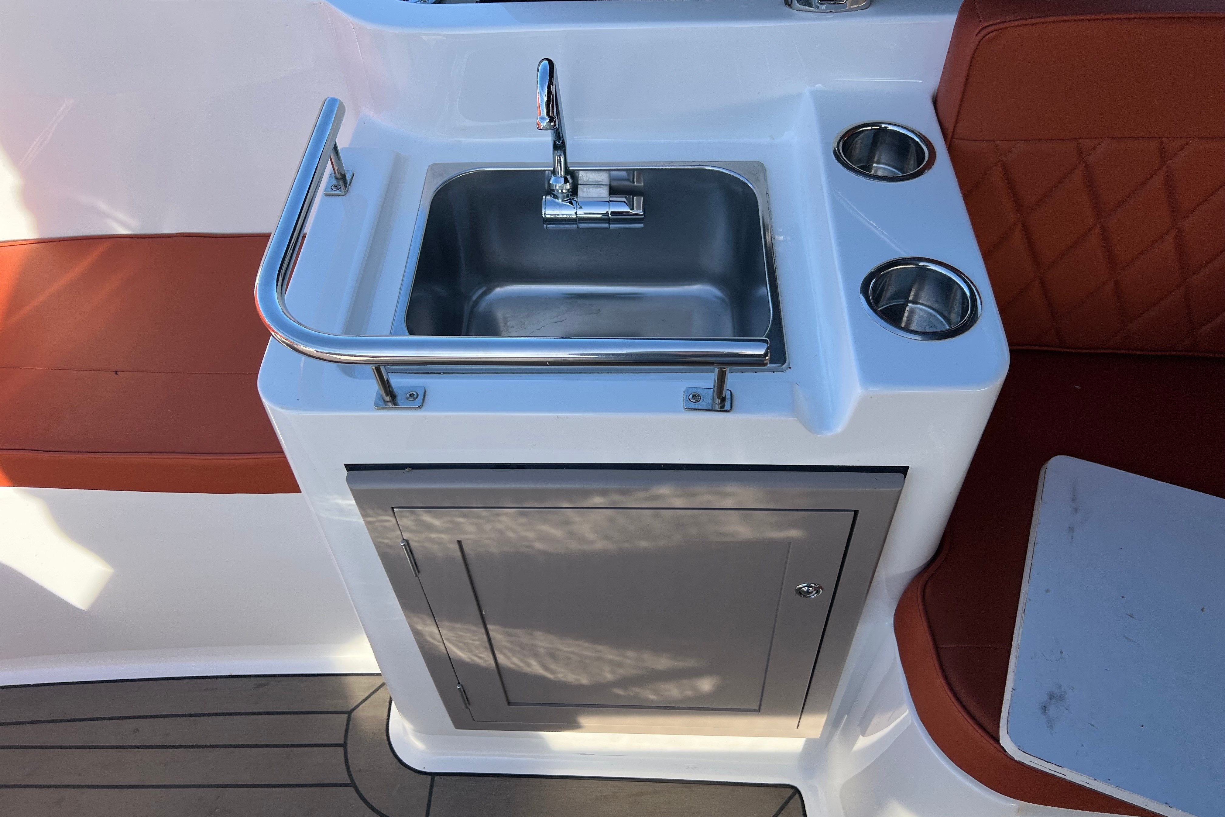 Interboat Intender 820 — foto 32 van 34