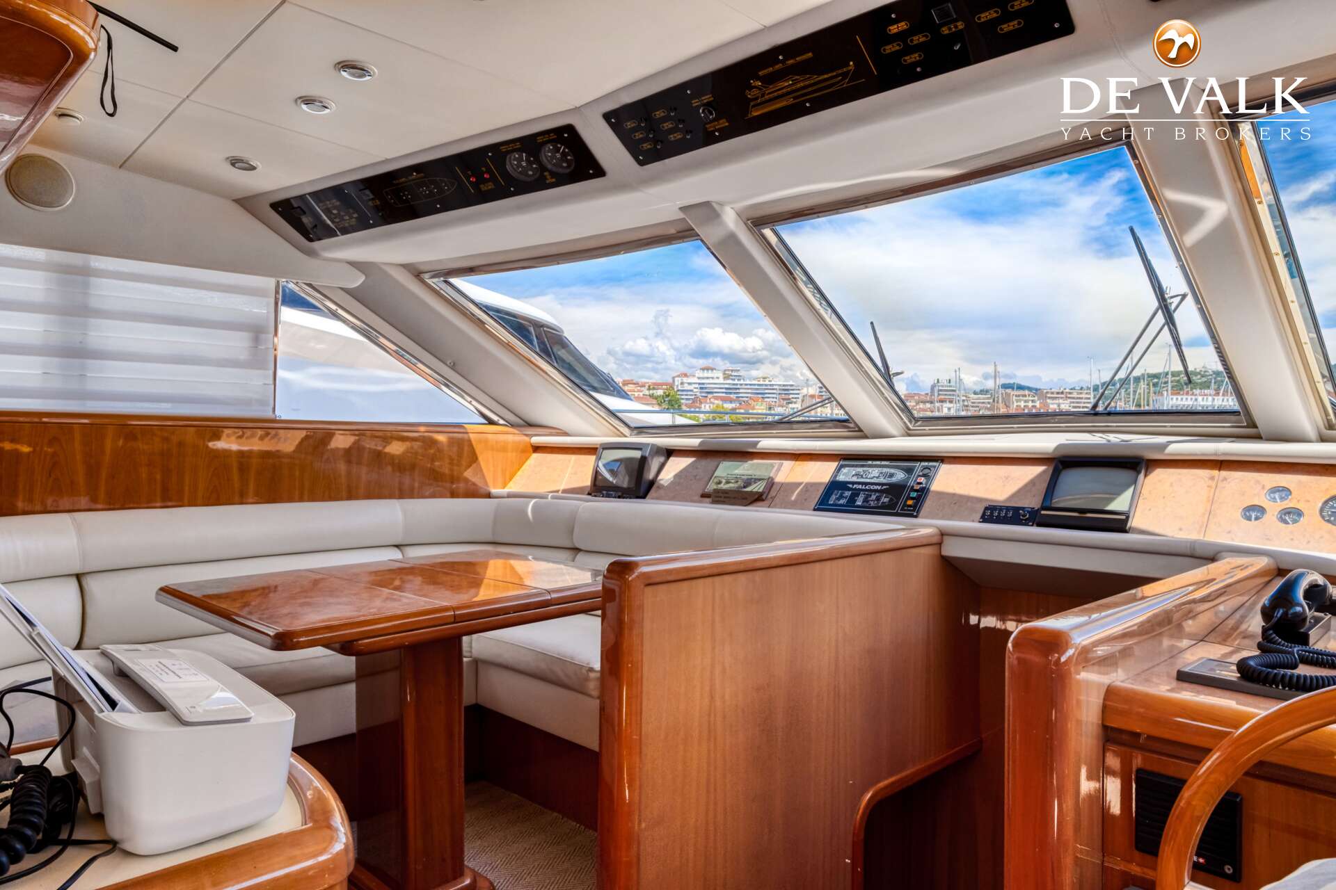 Falcon 82 — foto 28 van 39