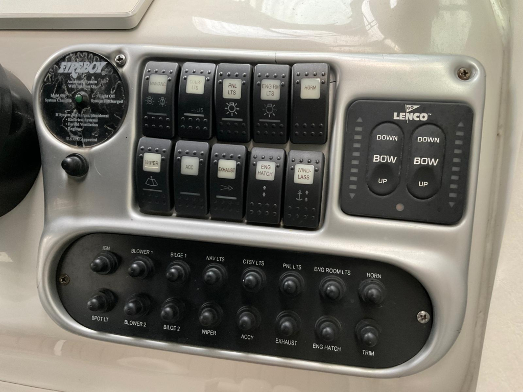 Crownline 275 CCR — foto 14 van 33