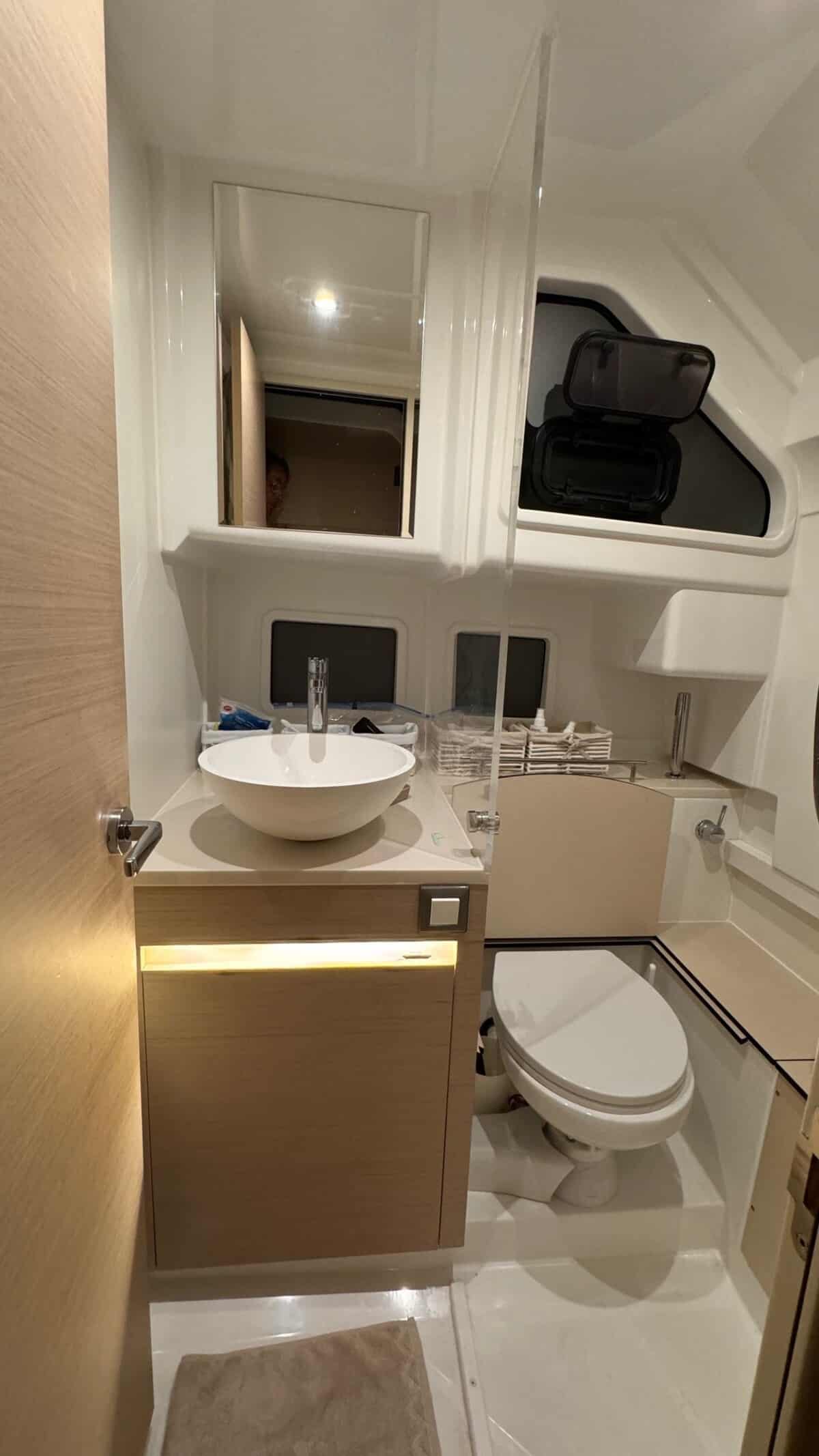 Delphia Yachts Delphia 11 Sedan Electric Cabin Cruiser — foto 9 van 12
