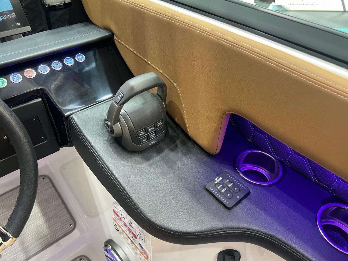 Four Winns H9 Bowrider — foto 5 van 33