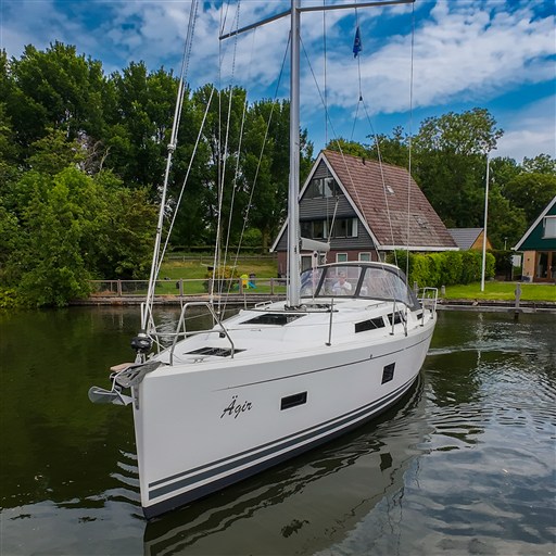 Hanse 388 (2023) — foto 2 van 12