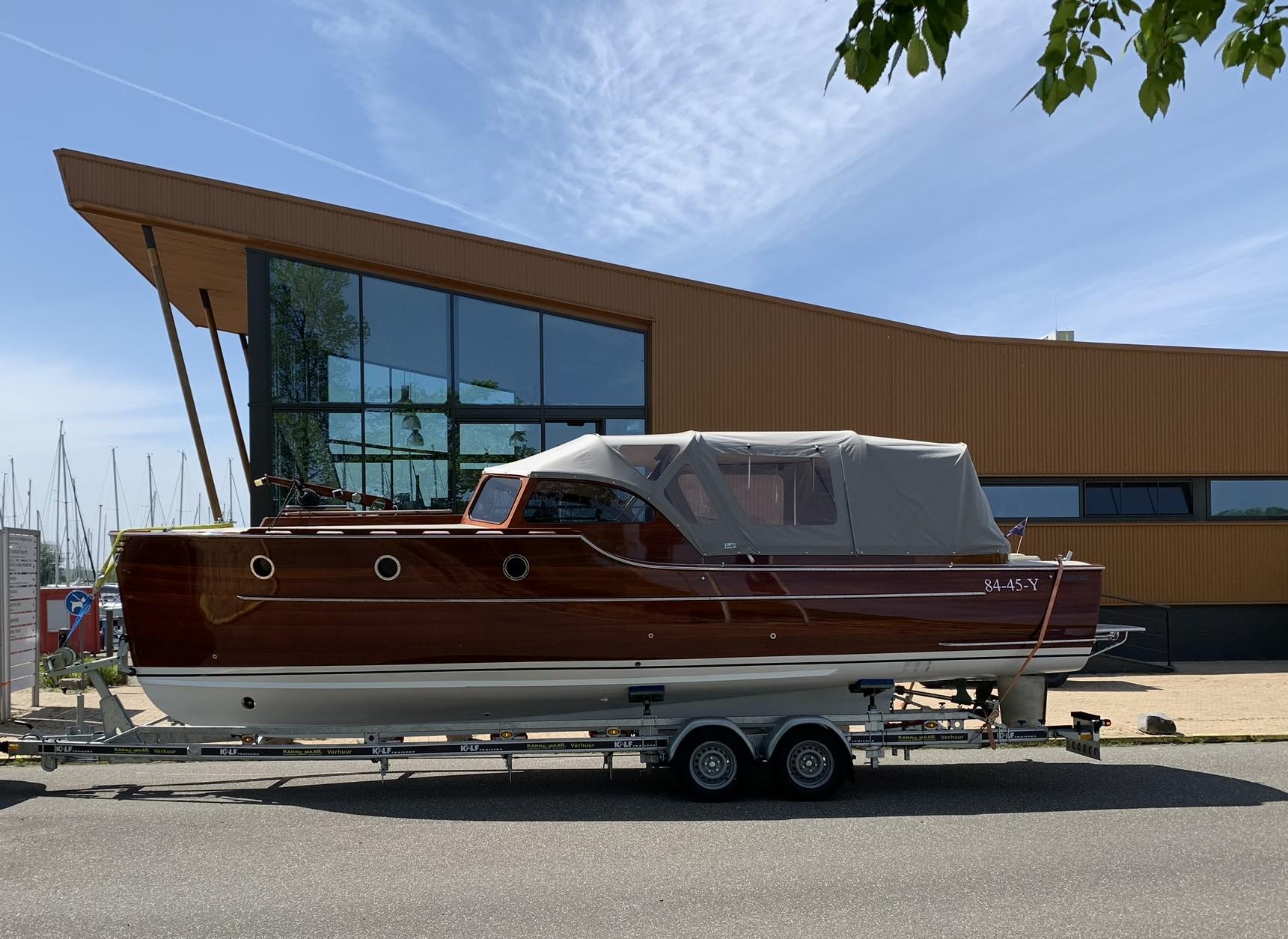Rapsody 29 Ft. OC — foto 17 van 27