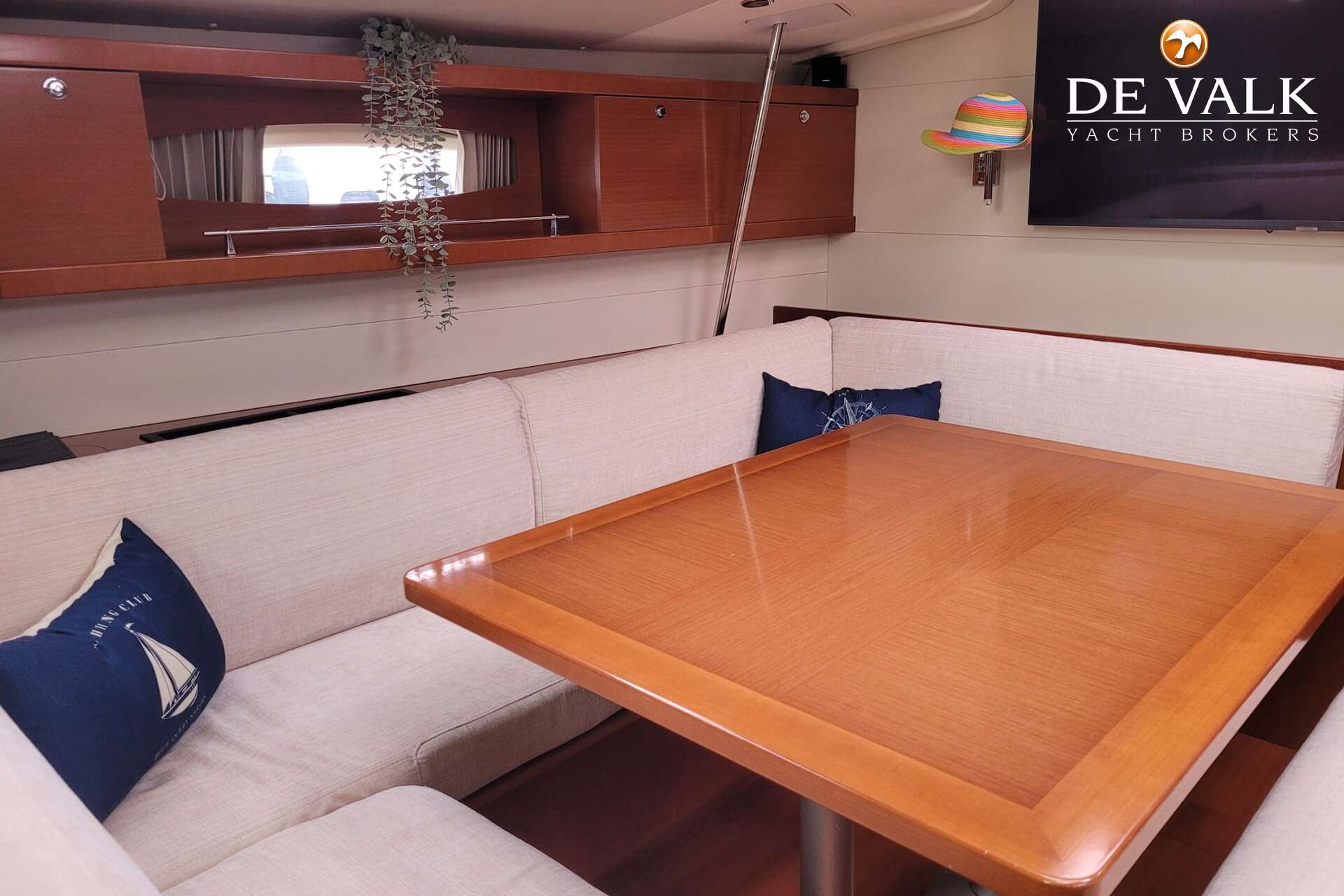 Beneteau Oceanis 54 — foto 22 van 38