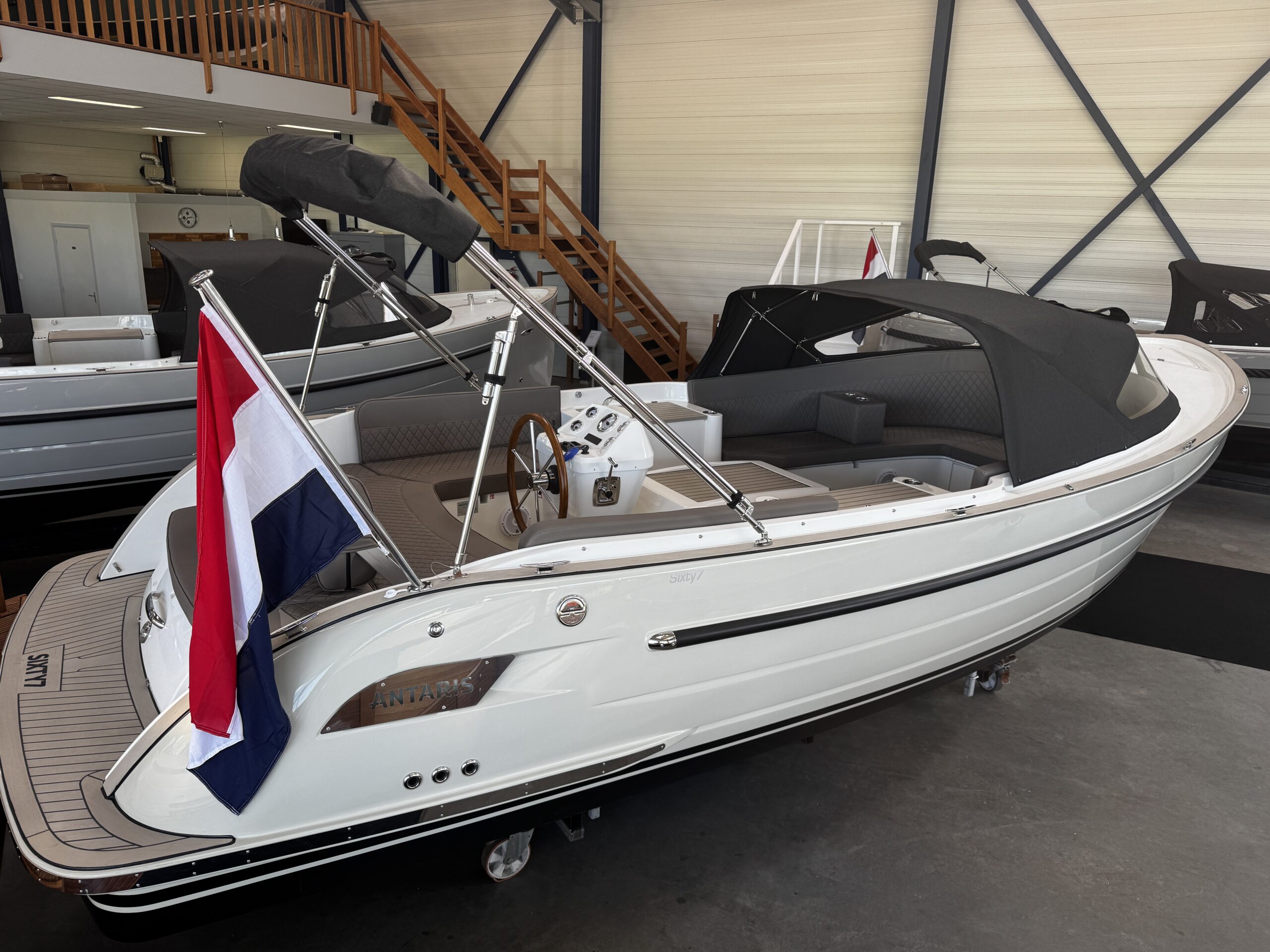Antaris Sixty7 (op voorraad) — foto 2 van 14