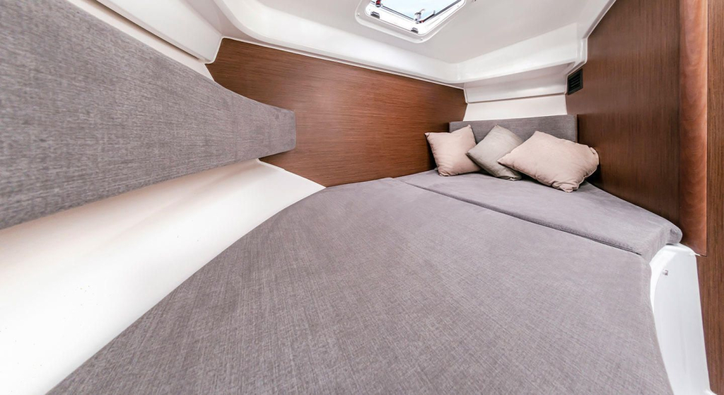 Beneteau Antares 8 | Nieuw samenstellen vanaf €67.518,- — foto 15 van 20