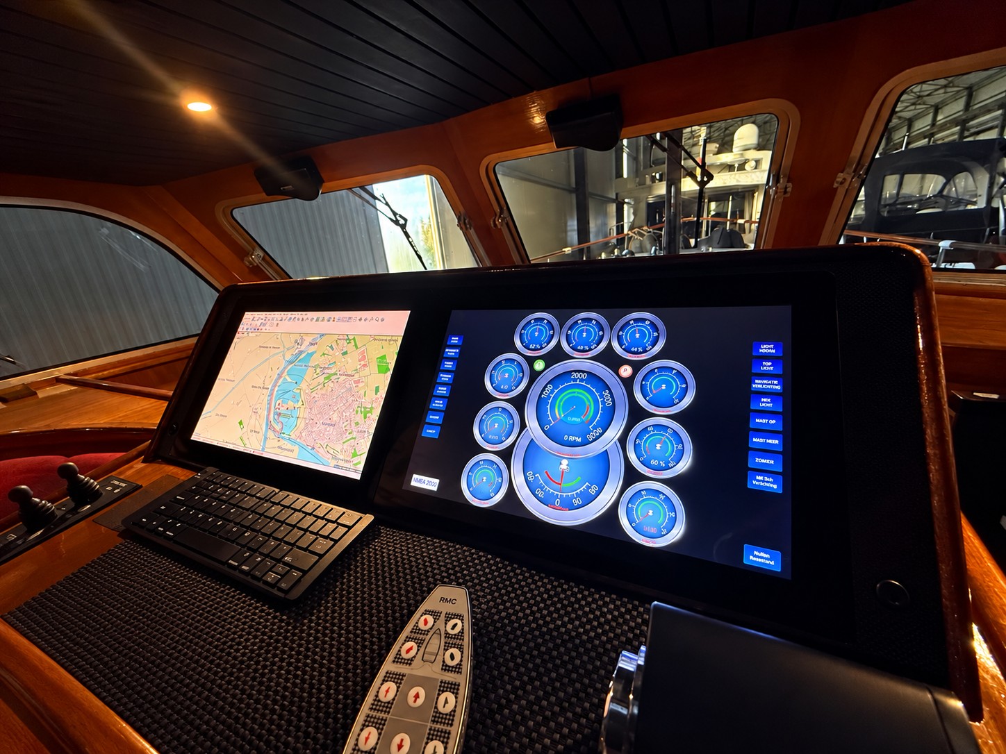 Crown yachts Crown Cruiser 12.85 OK Spiegeldeur — foto 7 van 23