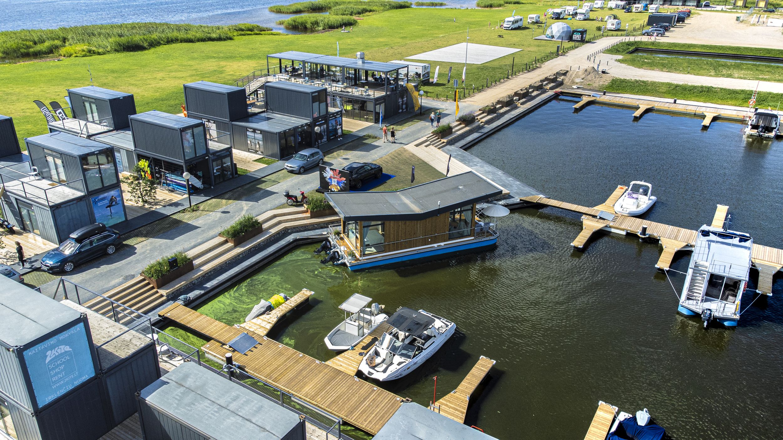 Twin-boats Butterfly Houseboat