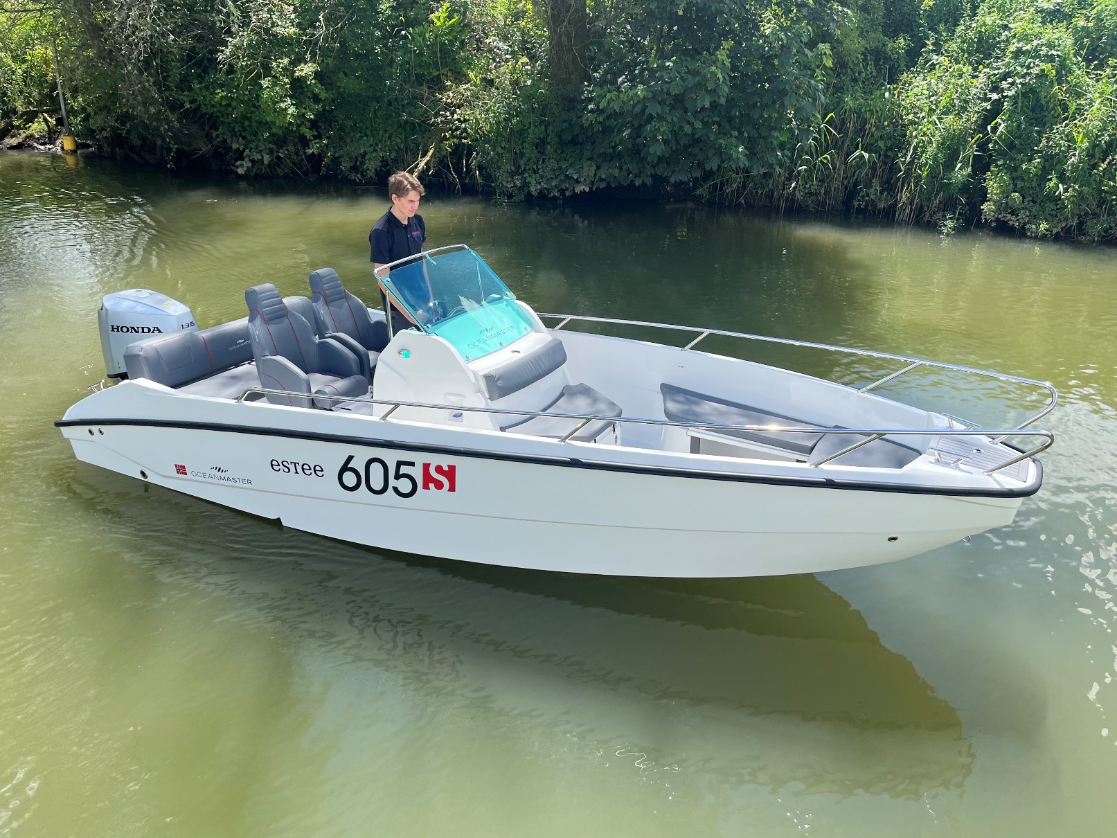 Oceanmaster 605S met Honda 135 pk — foto 3 van 14