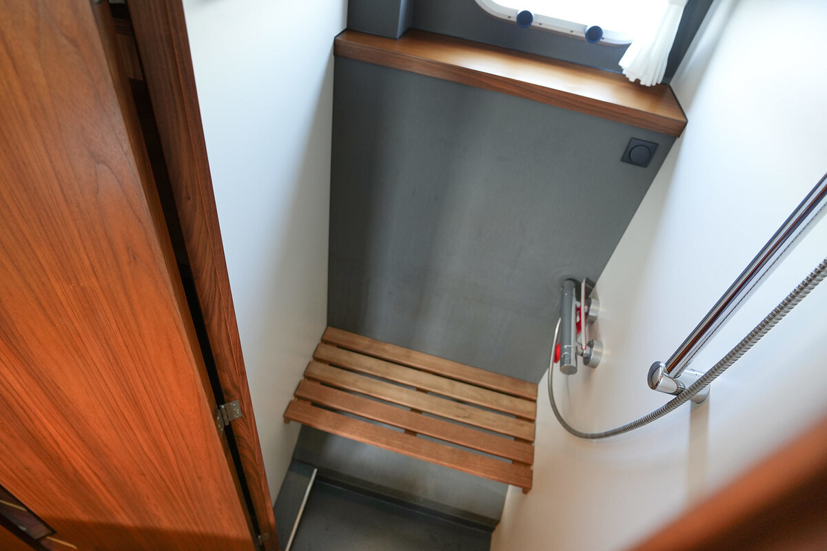 Linssen Grand Sturdy 410 AC Variotop met stabilisator — foto 54 van 79
