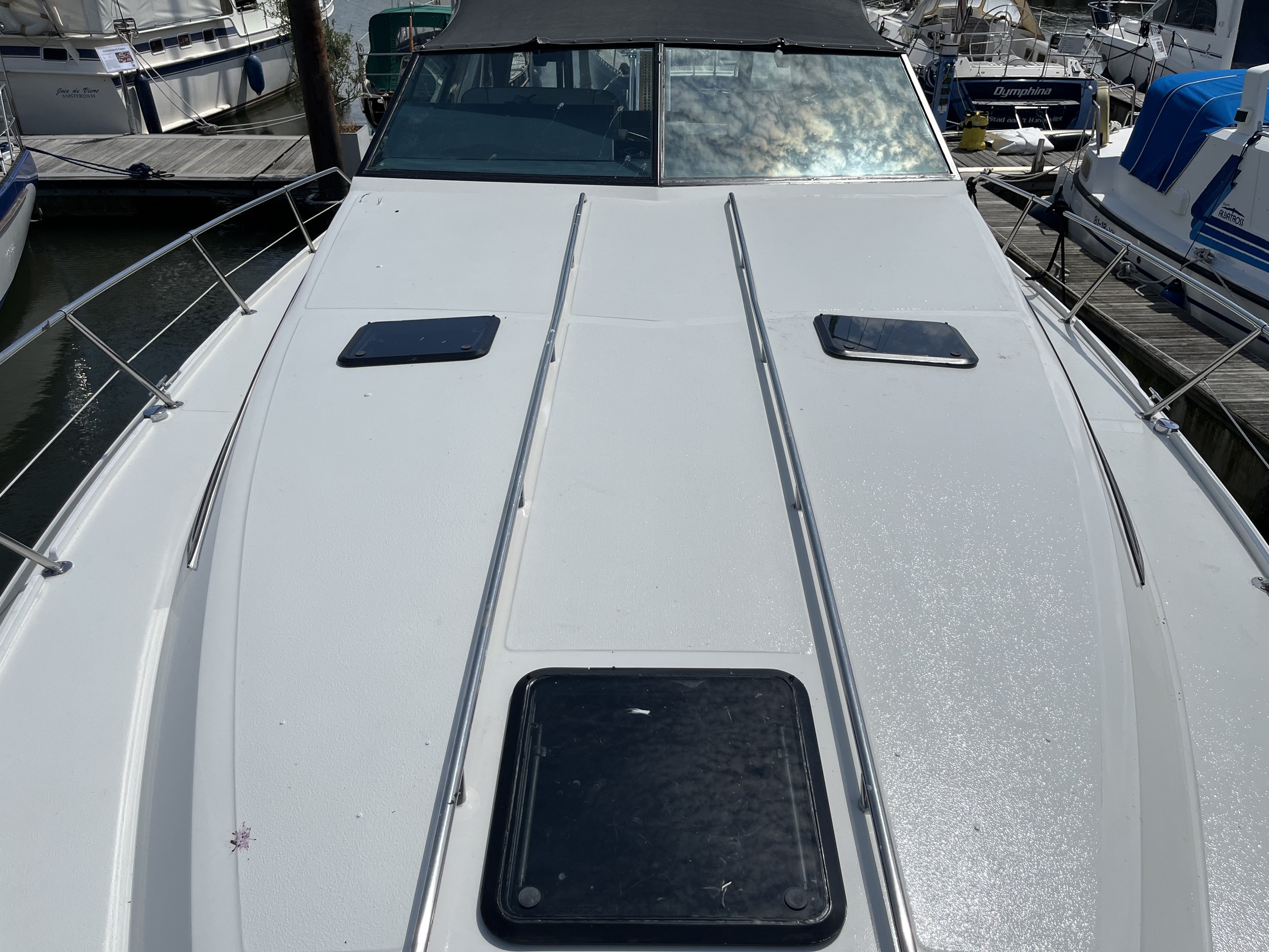 Sea Ray 390 Express Cruiser — foto 42 van 43