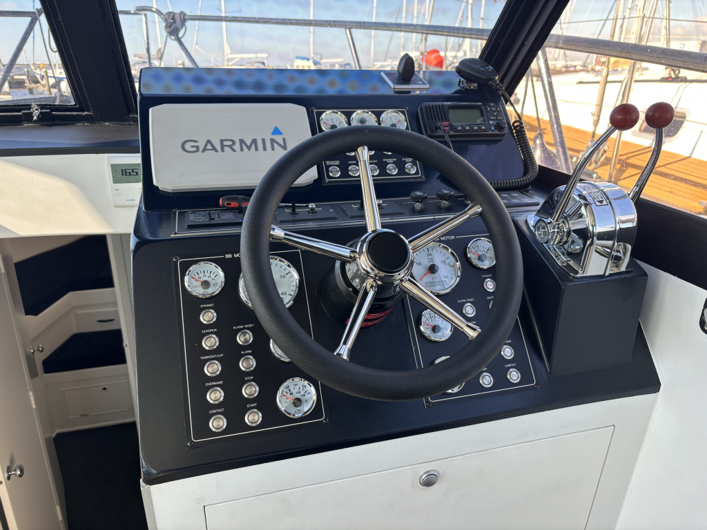 Striker 44 — foto 15 van 28