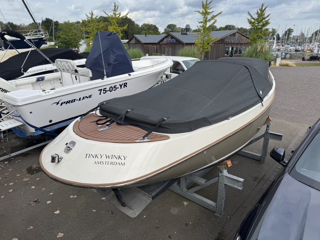 Mogano Easy Launch 6.80 — foto 20 van 22