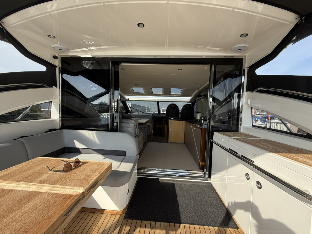 Princess V52 — foto 6 van 36