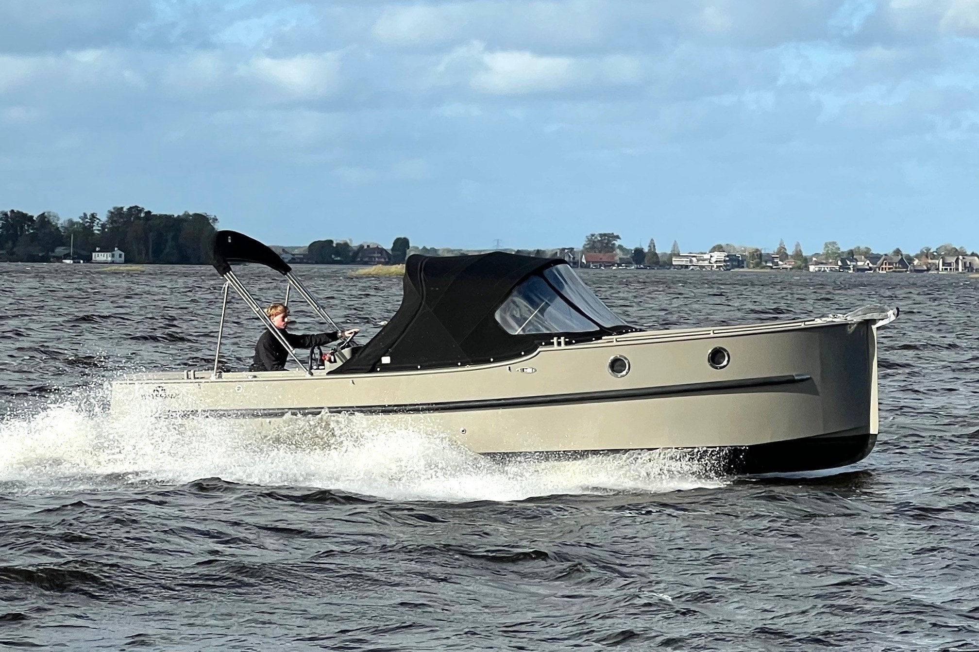 Waterman 8.0 Cabin — foto 2 van 36