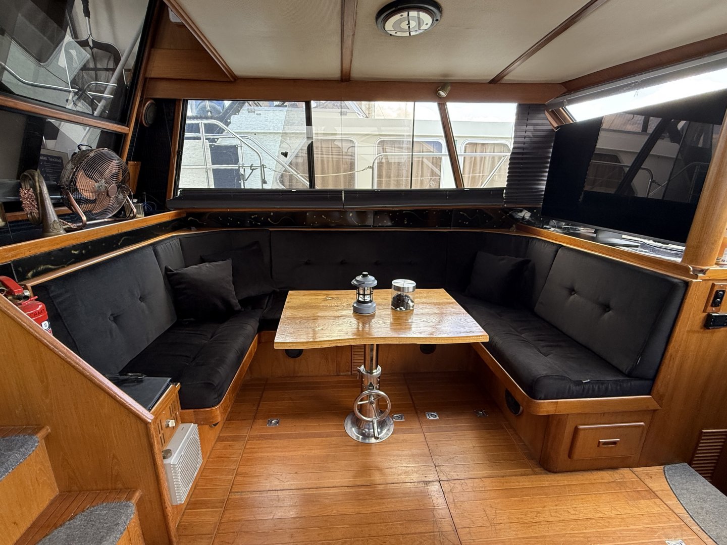 President 37 Flybridge — foto 5 van 12