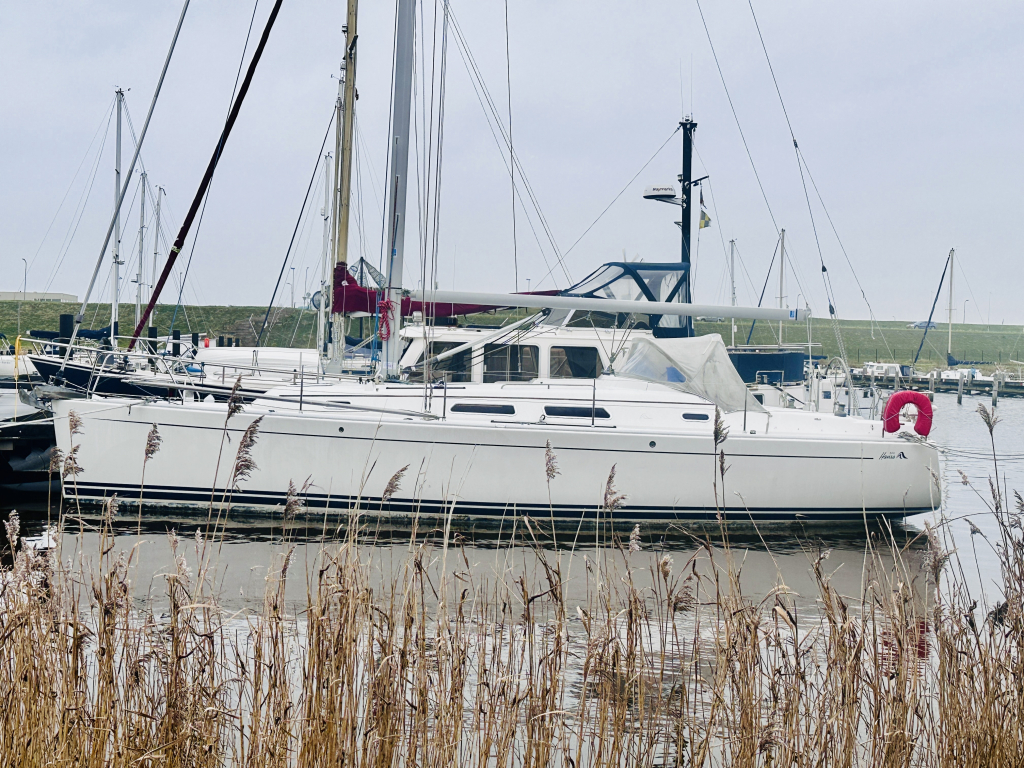 Hanse 370 3 cabin zeer compleet! 