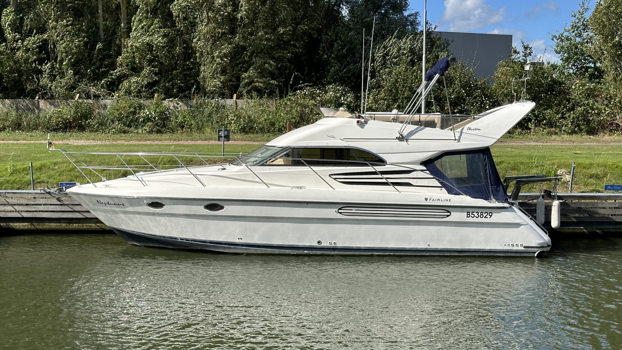 Fairline Phantom 40 Flybridge — foto 2 van 57