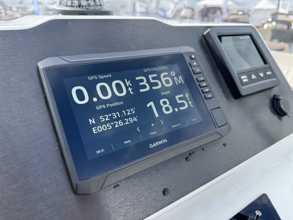 Beneteau Flyer 7 Sundeck | 200PK Honda IST | Pilot Edition — foto 9 van 17
