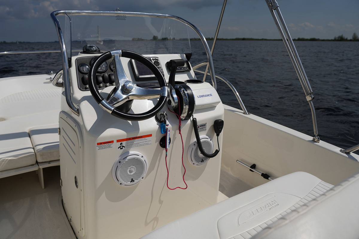 Boston Whaler 170 Dauntless — foto 16 van 36