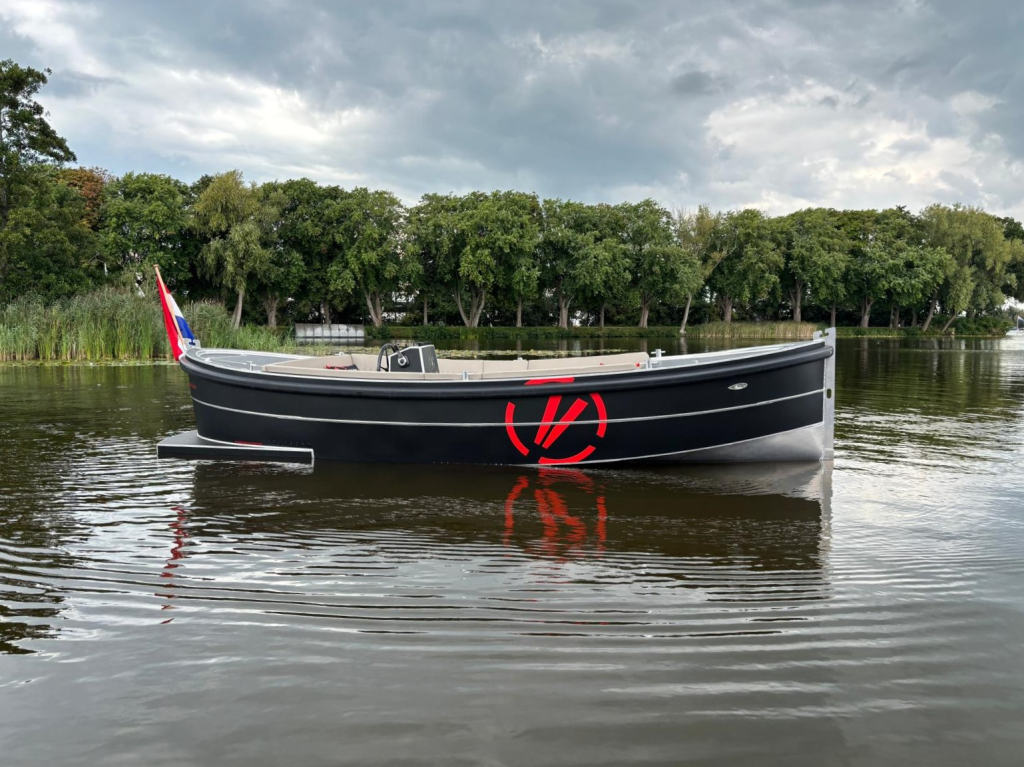 VanVossen 700 cabine sloep vaarklaar Suzuki 100pk — foto 1 van 23