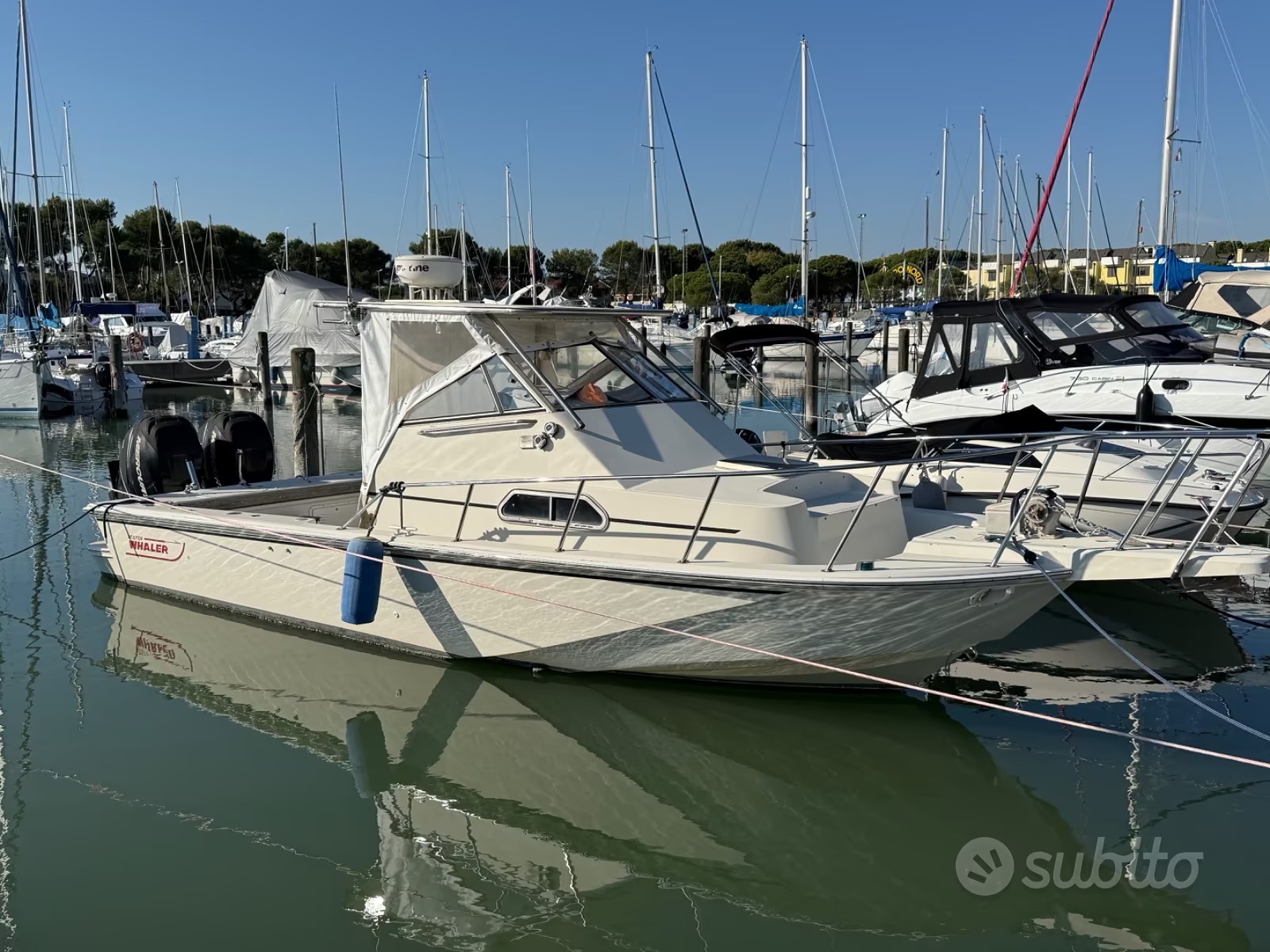 Boston Whaler 25 T-TOP Walk-Around - BluYachting — foto 1 van 12