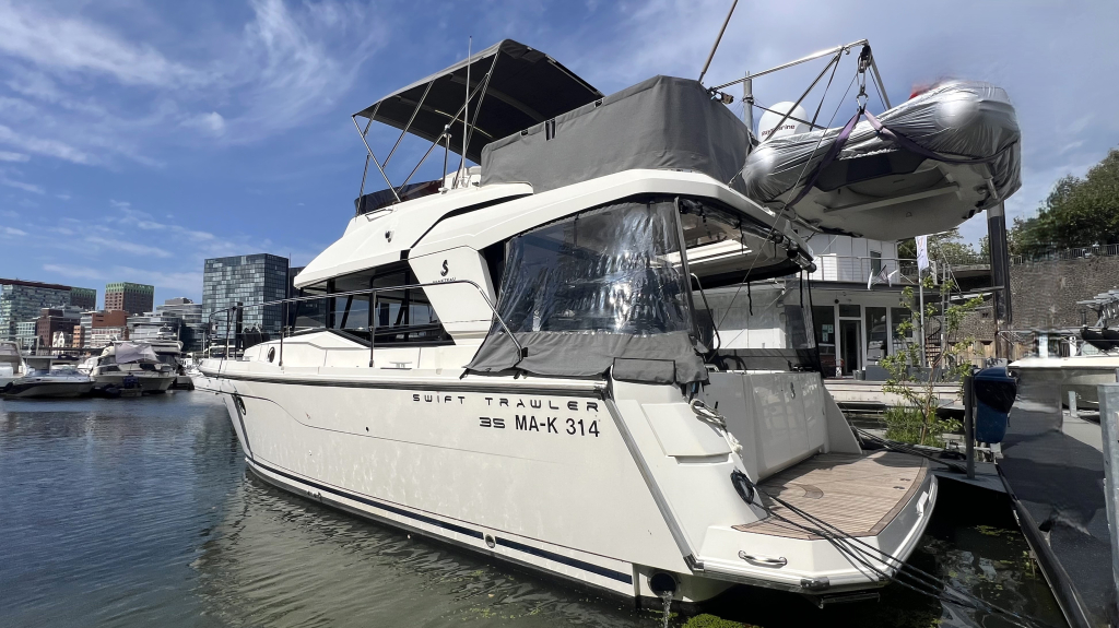Beneteau Swift Trawler 35 — foto 4 van 76